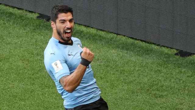 Luis Suárez celebra un gol con Uruguay.