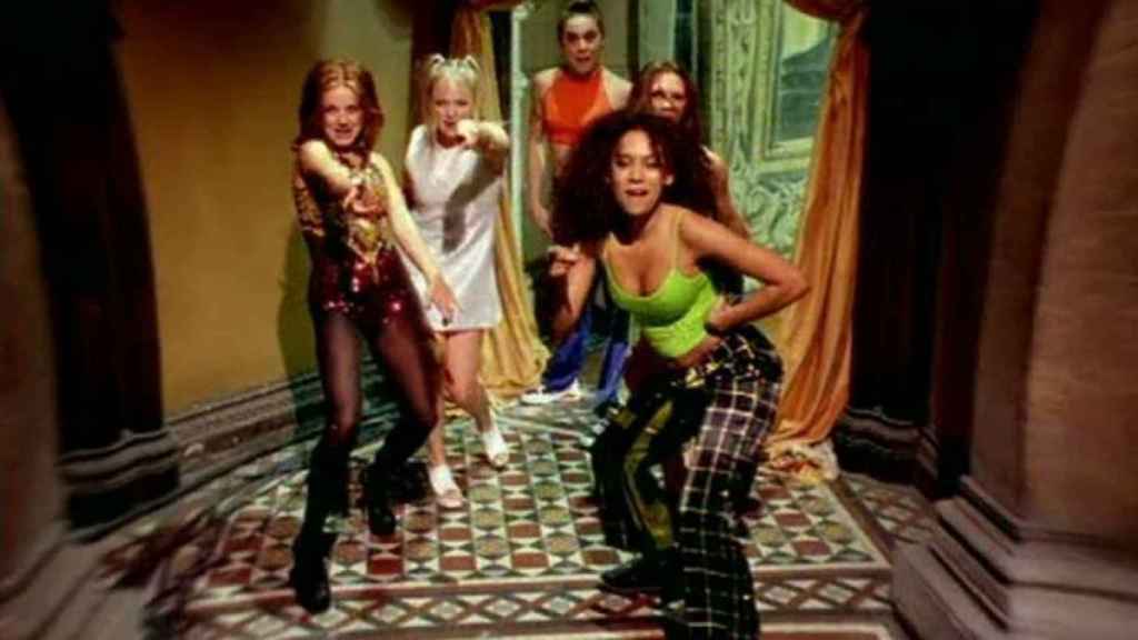 Las Spice Girls durante el rodaje de Wannabe.