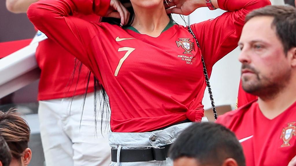 Georgina, en la grada apoyando a Cristiano.