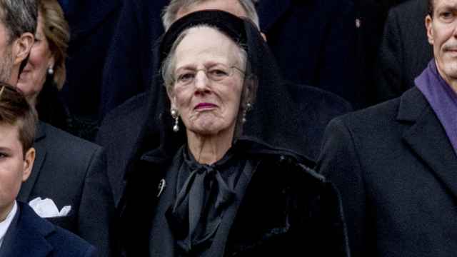 Margarita de Dinamarca en el funeral de su marido.