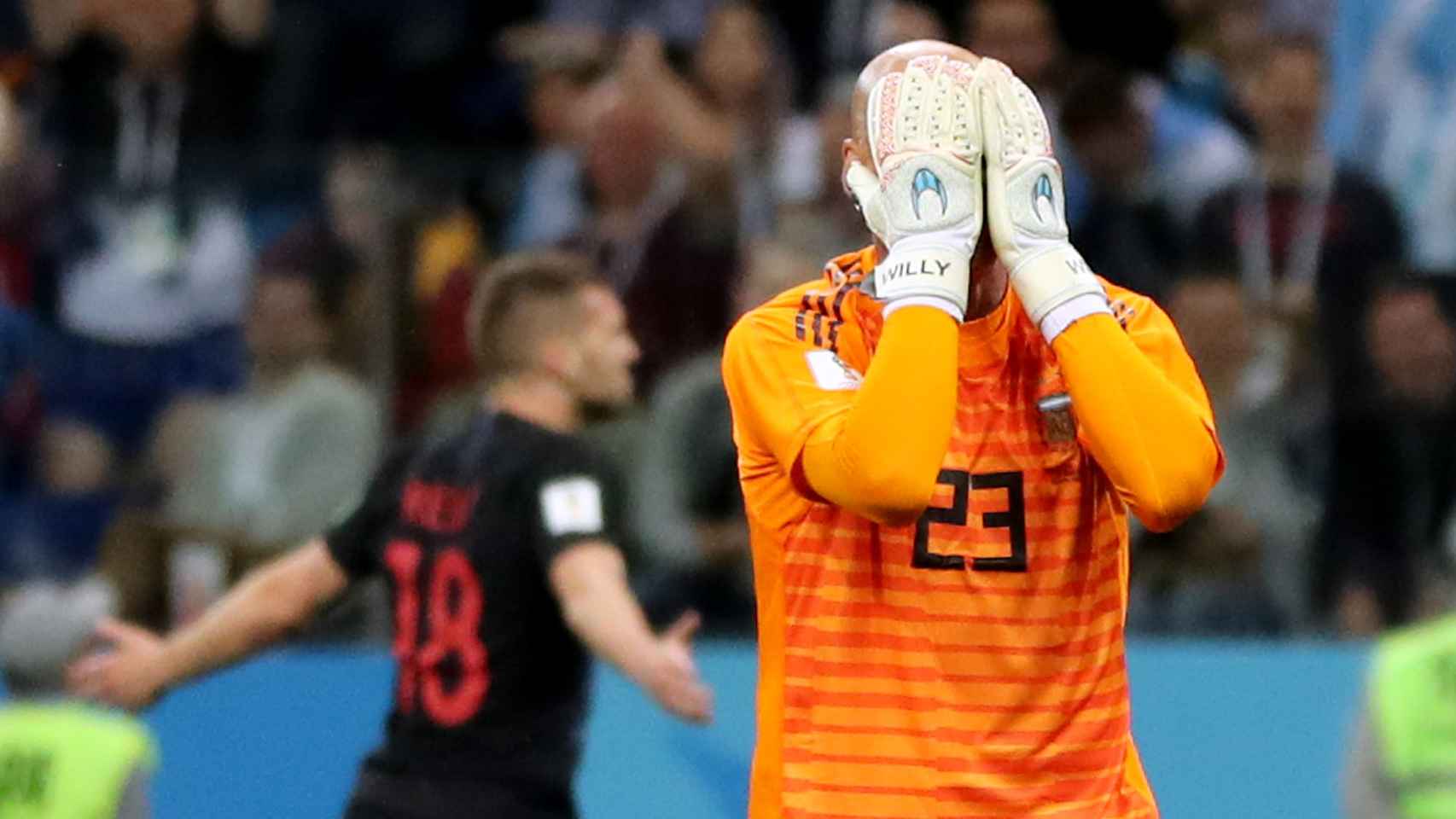 Willy Caballero tras su error garrafal en el primer gol de Croacia. / Reuters