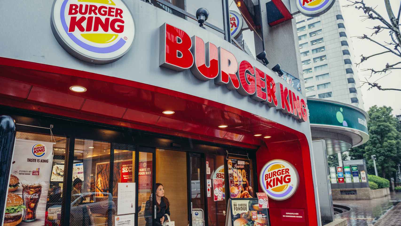 Burger King Rusia recompensa a quien sea embarazada por una estrella del Mundial