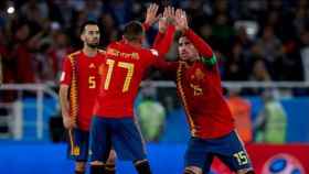 Sergio Ramos celebra un gol junto a sus compañeros. Foto: Twitter (@SelFutbol)