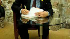 El presidente de la Generalitat durante el acto de presentación de su libro.