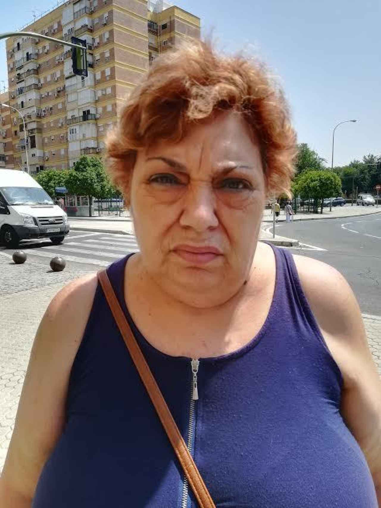 María Aragón, 62 años. Afea a las familias y amigos de los cinco condenados que les recibieran como si fuesen inocentes.