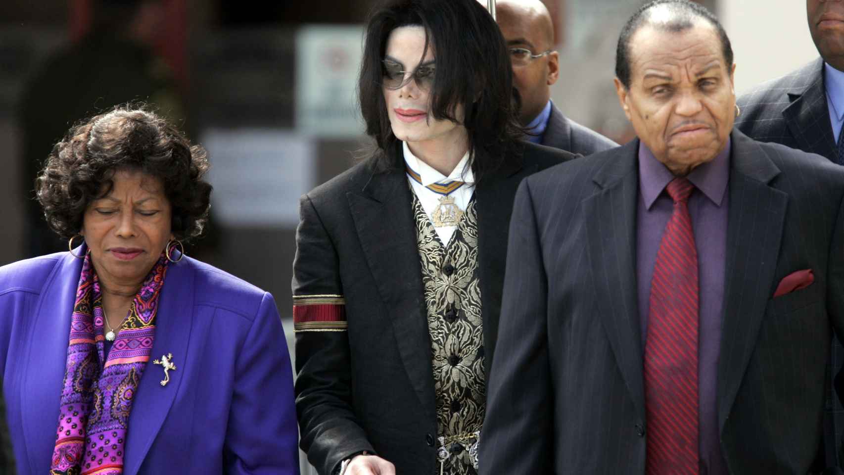 Michael Jackson junto a sus padres.
