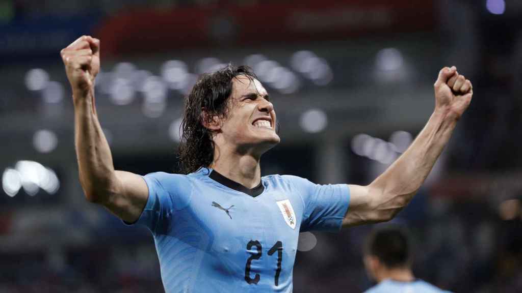 Cavani celebra el segundo gol de Uruguay