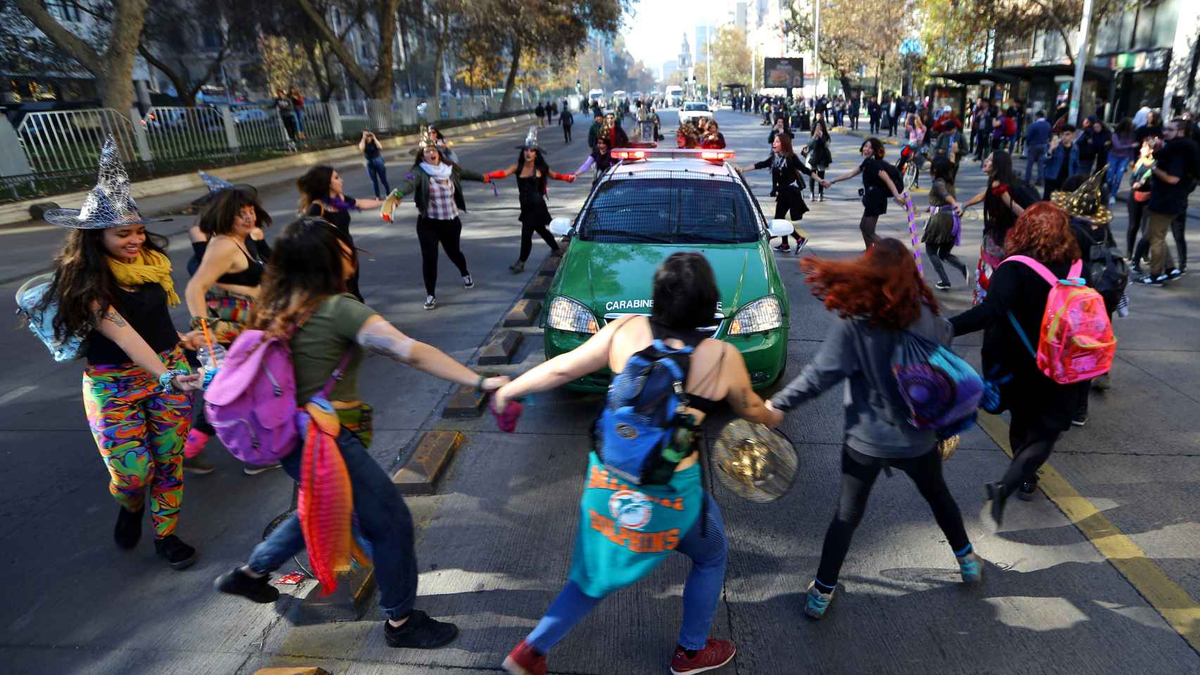 Mujeres reclamando sus derechos en Chile