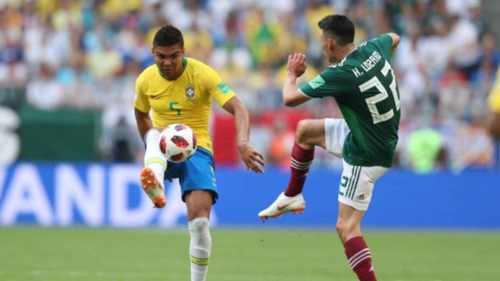 Casemiro, ante México en los octavos del Mundial. Foto: Twitter (@CBF_Futebol)