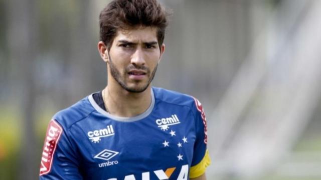 Lucas Silva con el Cruzeiro. Foto: cruzeiro.com.br