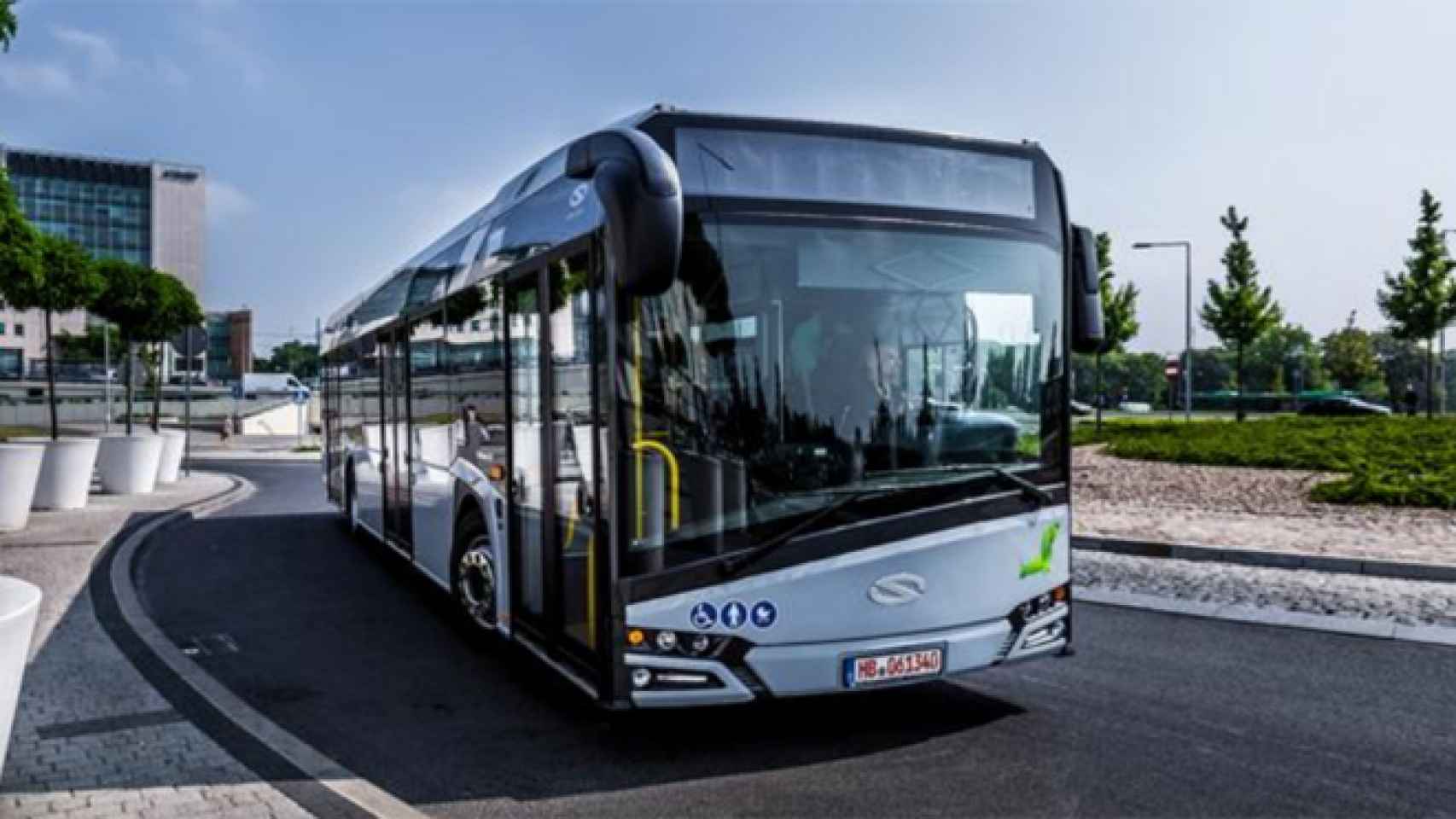 Un autobús de la empresa Solaris.