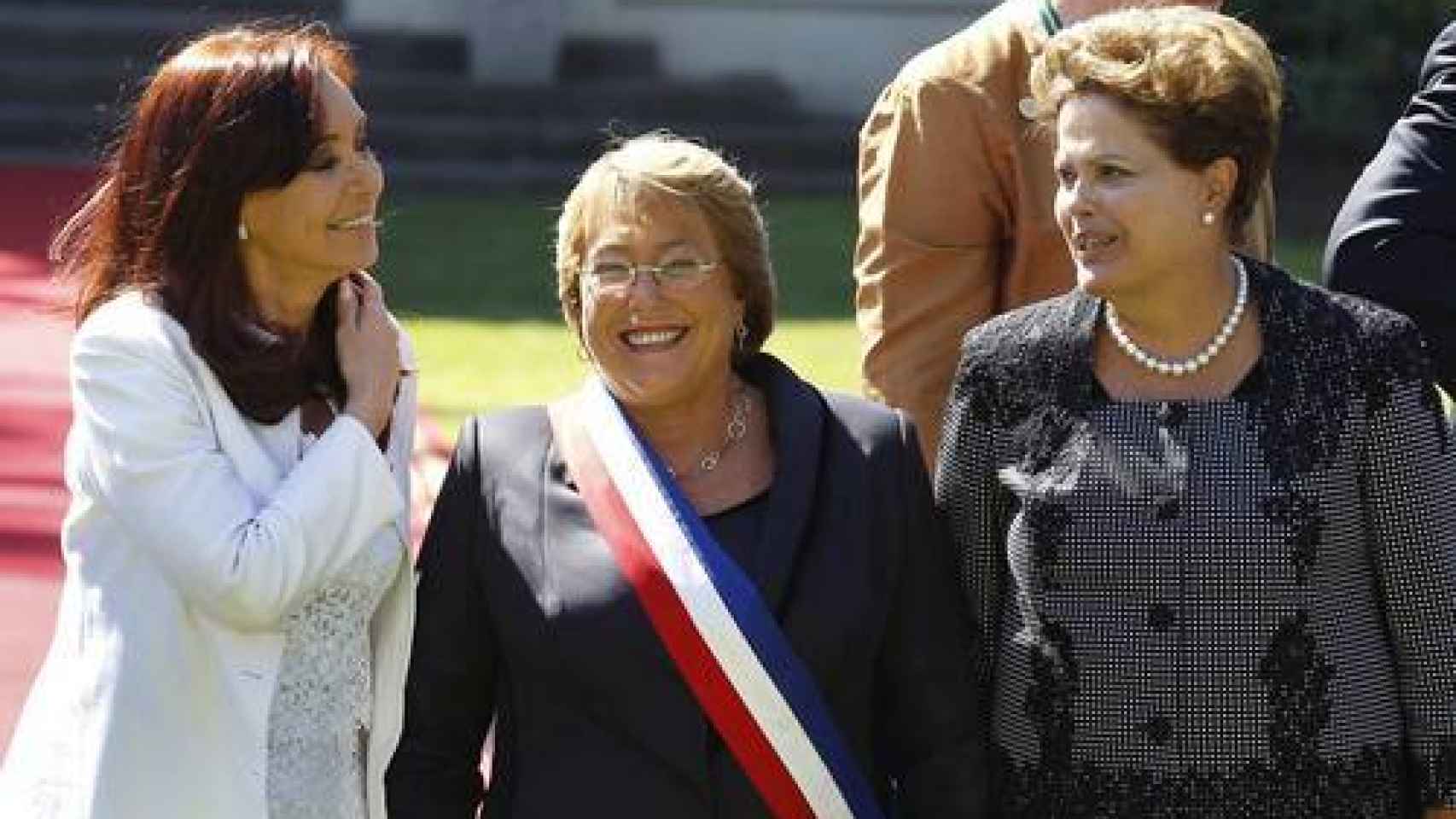 las ex presidentas Cristina Fernández, Michelle Bachelet y Dilma Rousseff