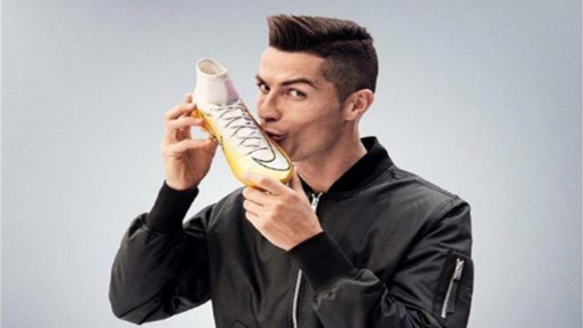 Cristiano con sus nuevas botas Mercurial. Foto: Instagram (@cristiano)