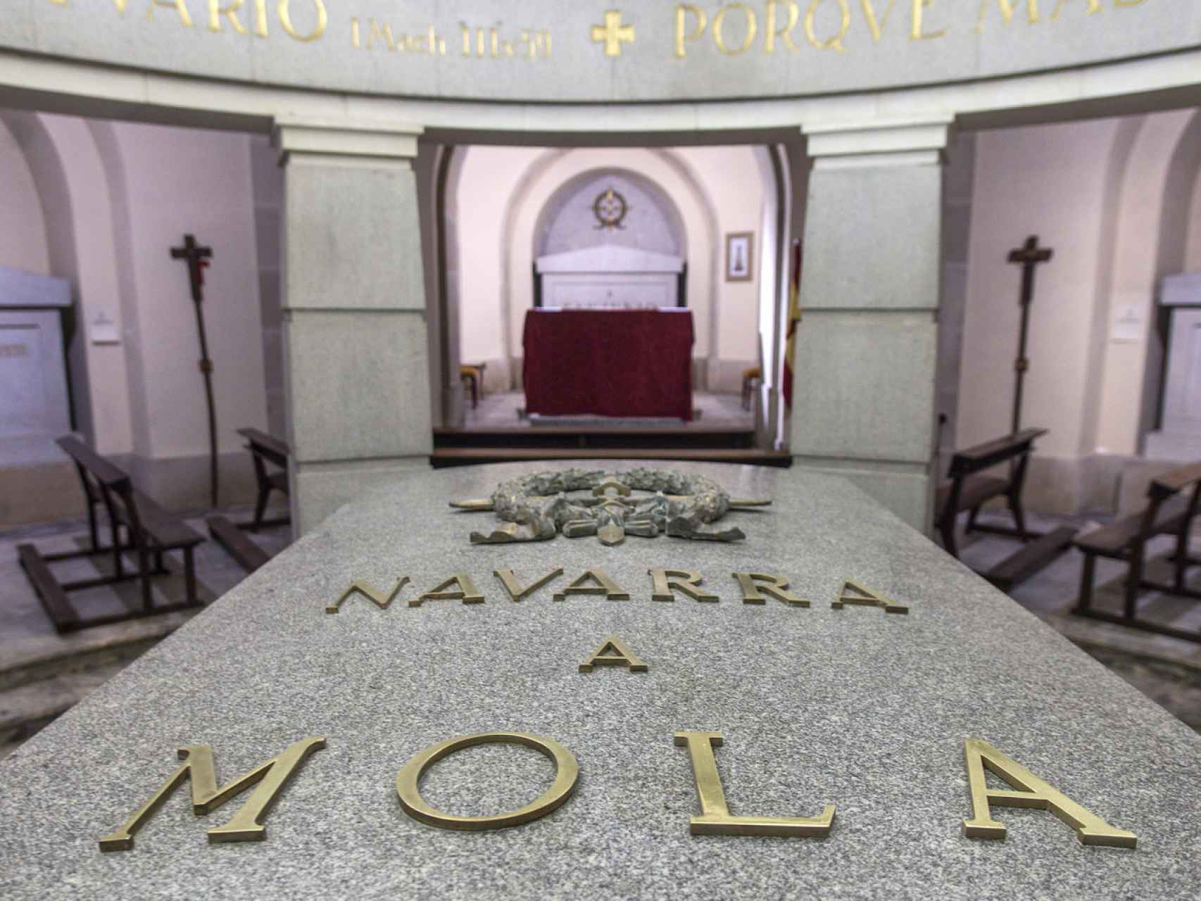 La tumba de Mola -antes de ser exhumado- en la cripta de Pamplona.