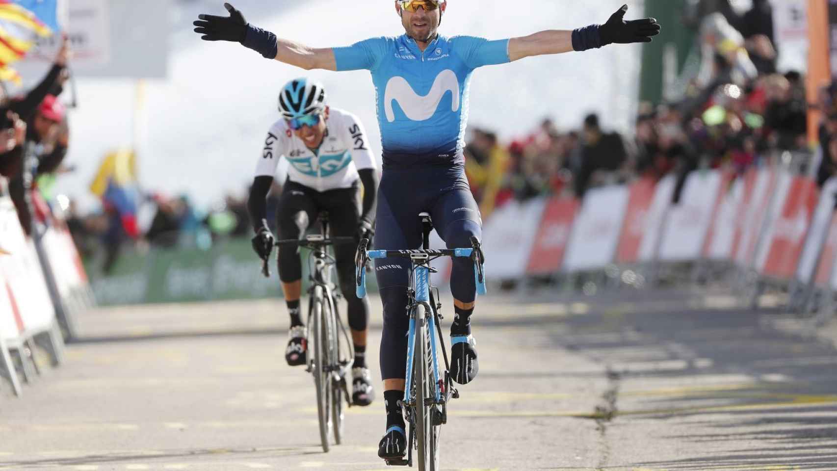 Alejandro Valverde (38) ya ha participado 10 veces en el Tour de Francia. El año pasado tuvo que abandonar en la primera etapa tras romperse la rótula en una caída. Su mejor posición la consiguió en 2015, cuando se llevó el bronce. Será uno de los tres líderes de Movistar.