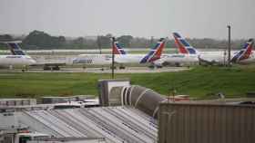 Varios aviones de Cubana de Aviación estacionados en el aeropuerto de La Habana