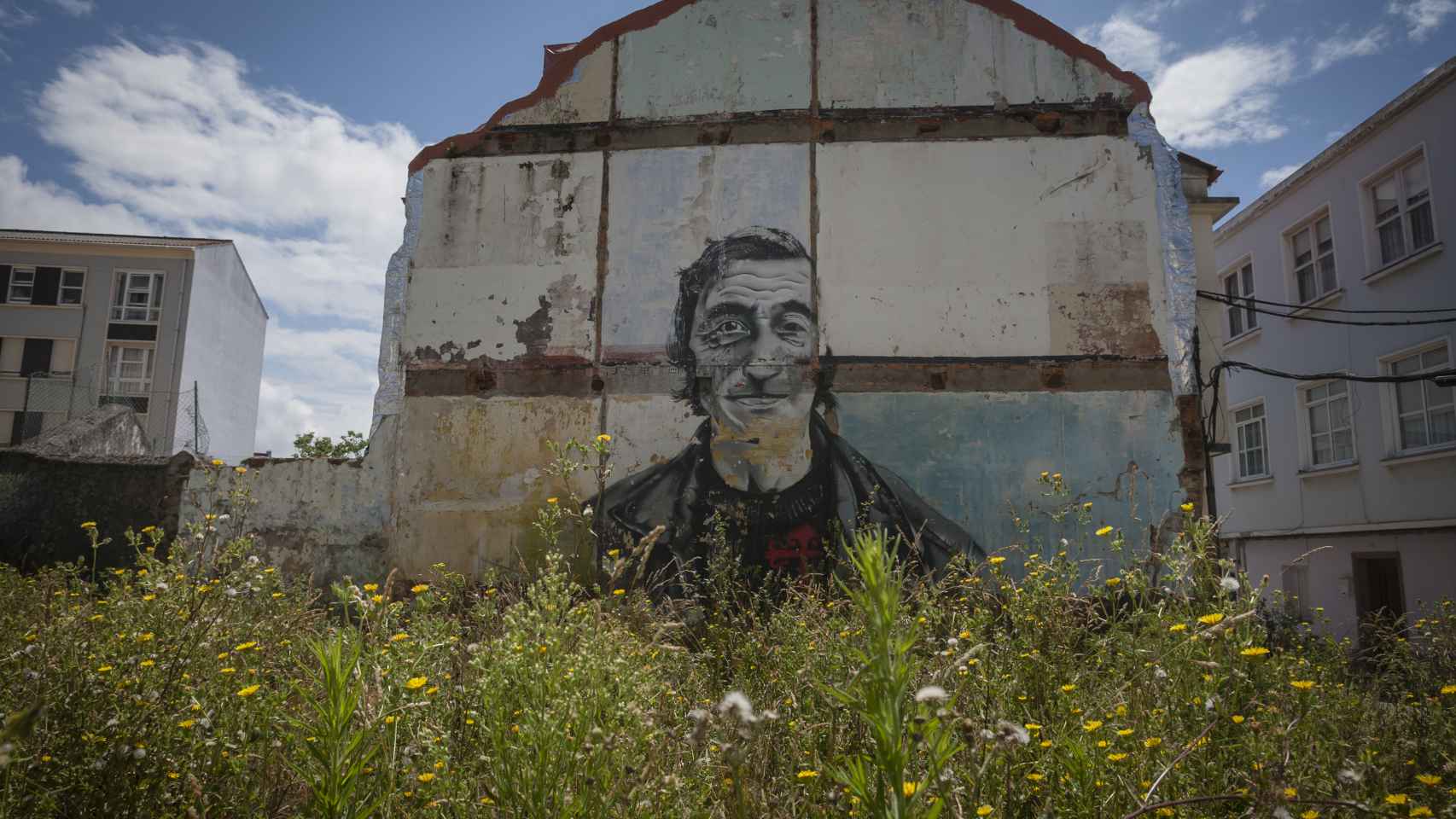 En el barrio de Canido, las ilustraciones cubren las casas abandonadas.