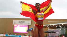María Vicente celebra su victoria.
