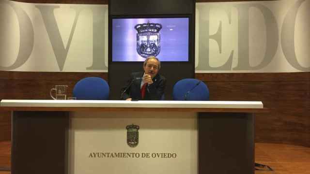 El alcalde de Oviedo cesa al jefe de la Policía Local investigado en la operación 'Enredadera'