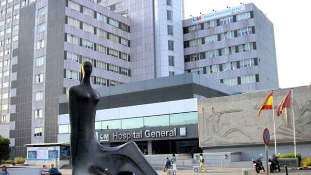 Fachada del edificio general del Hospital La Paz.