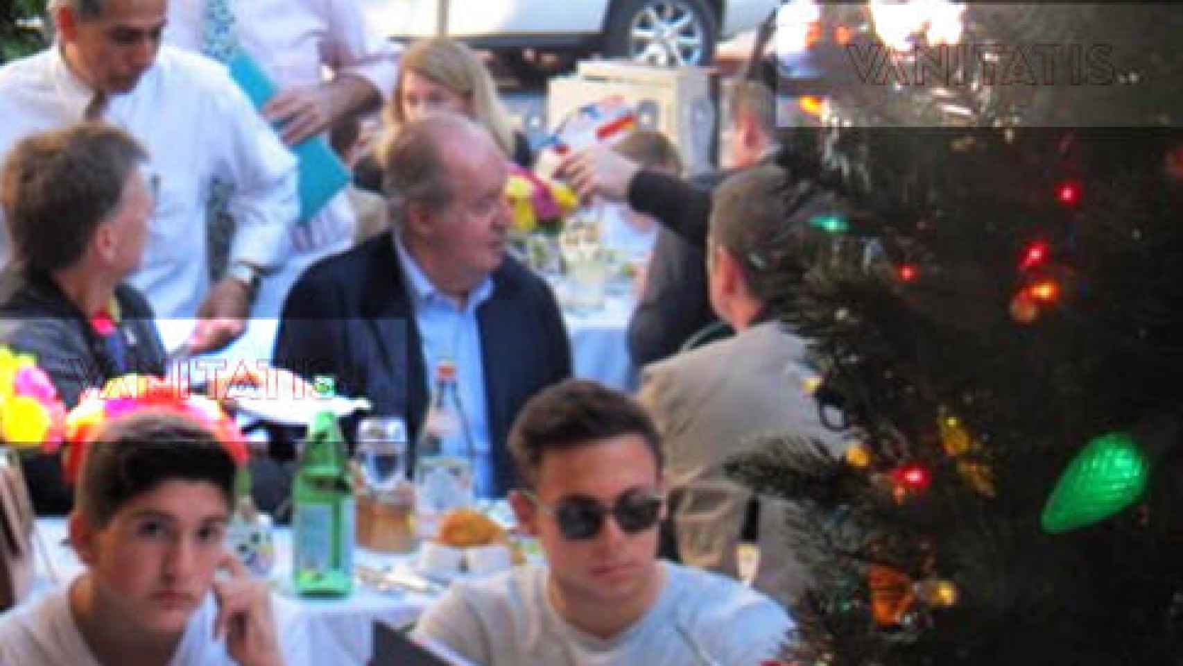 Juan Carlos de Borbón en la Navidad de 2014 en Beverly Hills junto al exmarido de Corinna.