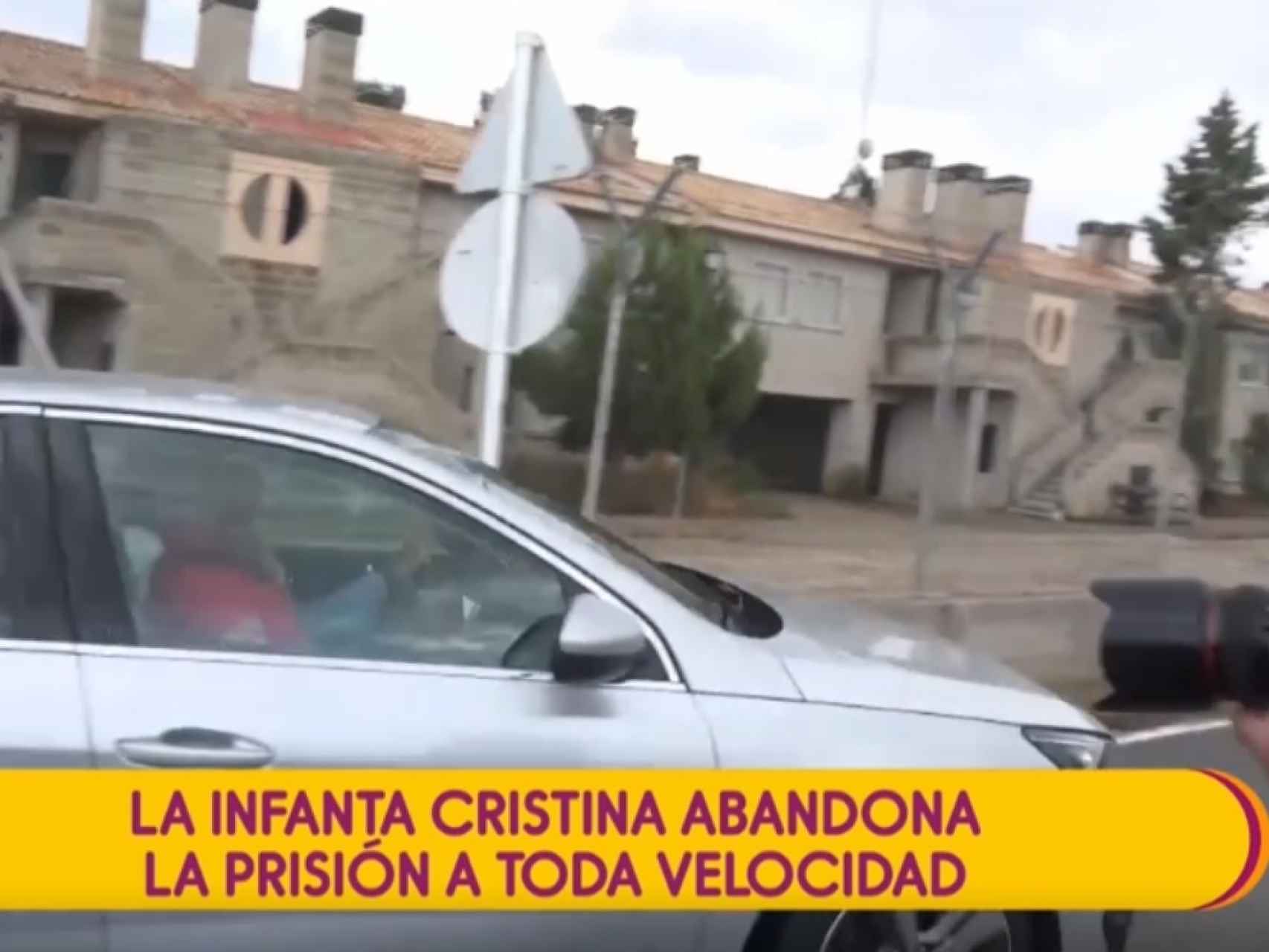 Captura del momento en el que Cristina acude a la cárcel de Brieva.