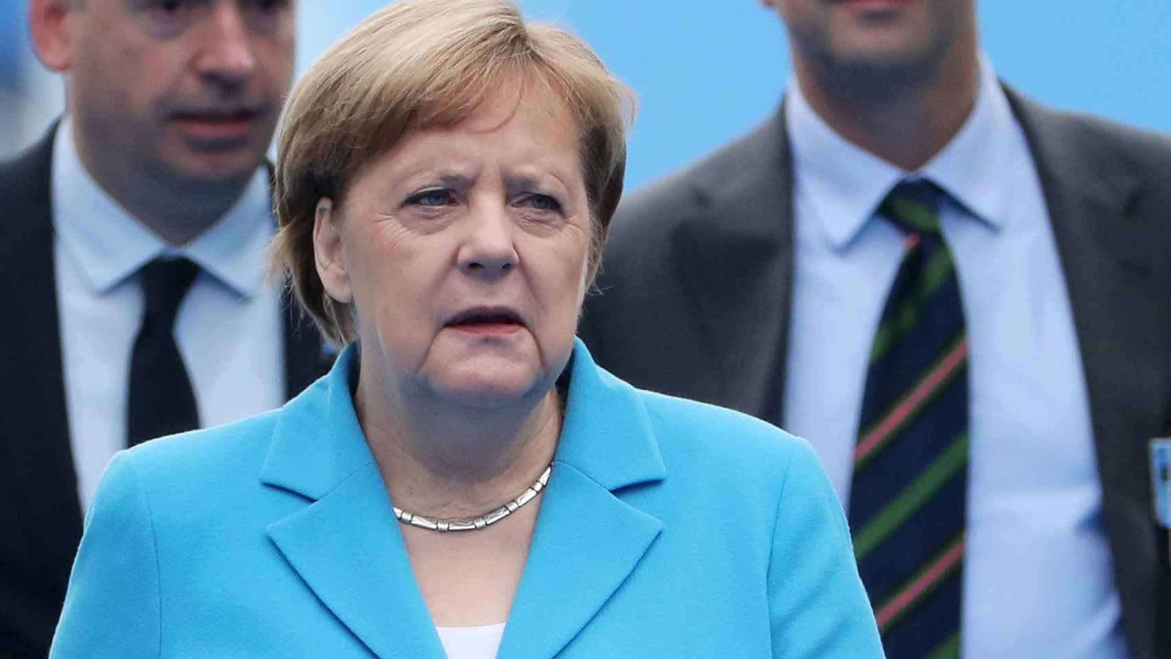 Merkel, durante el segundo día de la cumbre de la OTAN