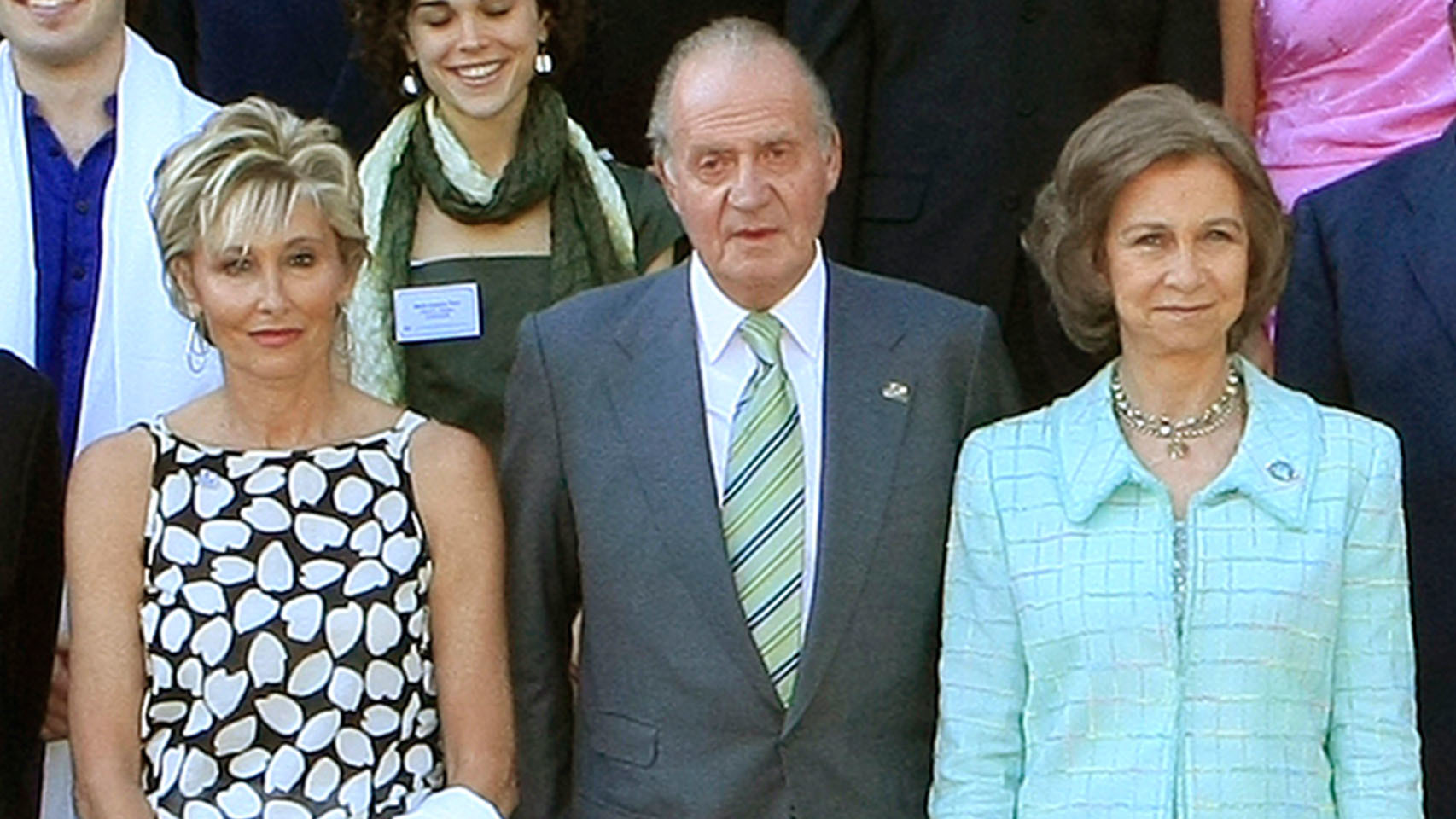 Sol Bacharach, el rey Juan Carlos I y la reina Sofía en un acto institucional.