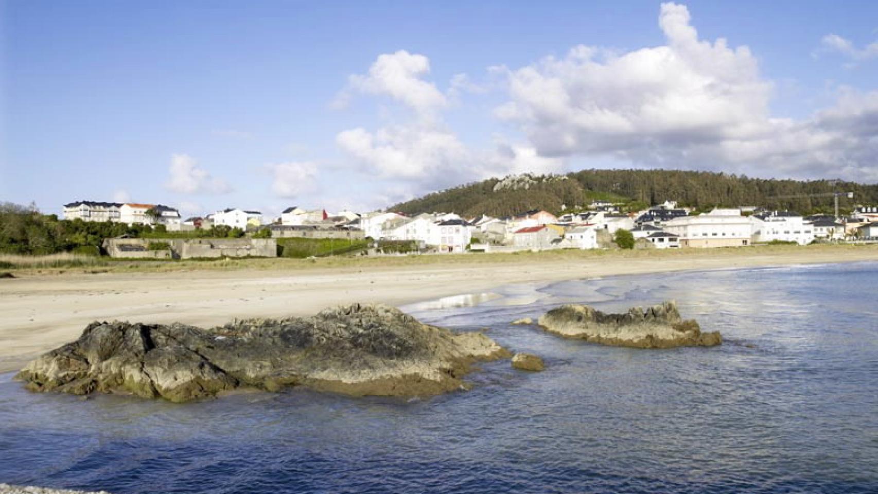 Playa A Concha situada en la provincia gallega de A Coruña