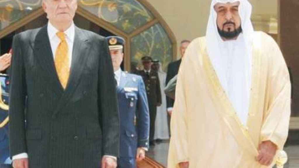 Juan Carlos I y el jeque Khalifa Bin Zayed Al Nahyan de EAU.