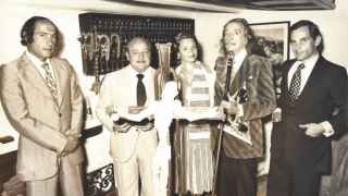 Sabater, Clot, Gala, Dalí y Quirós, en 1975.