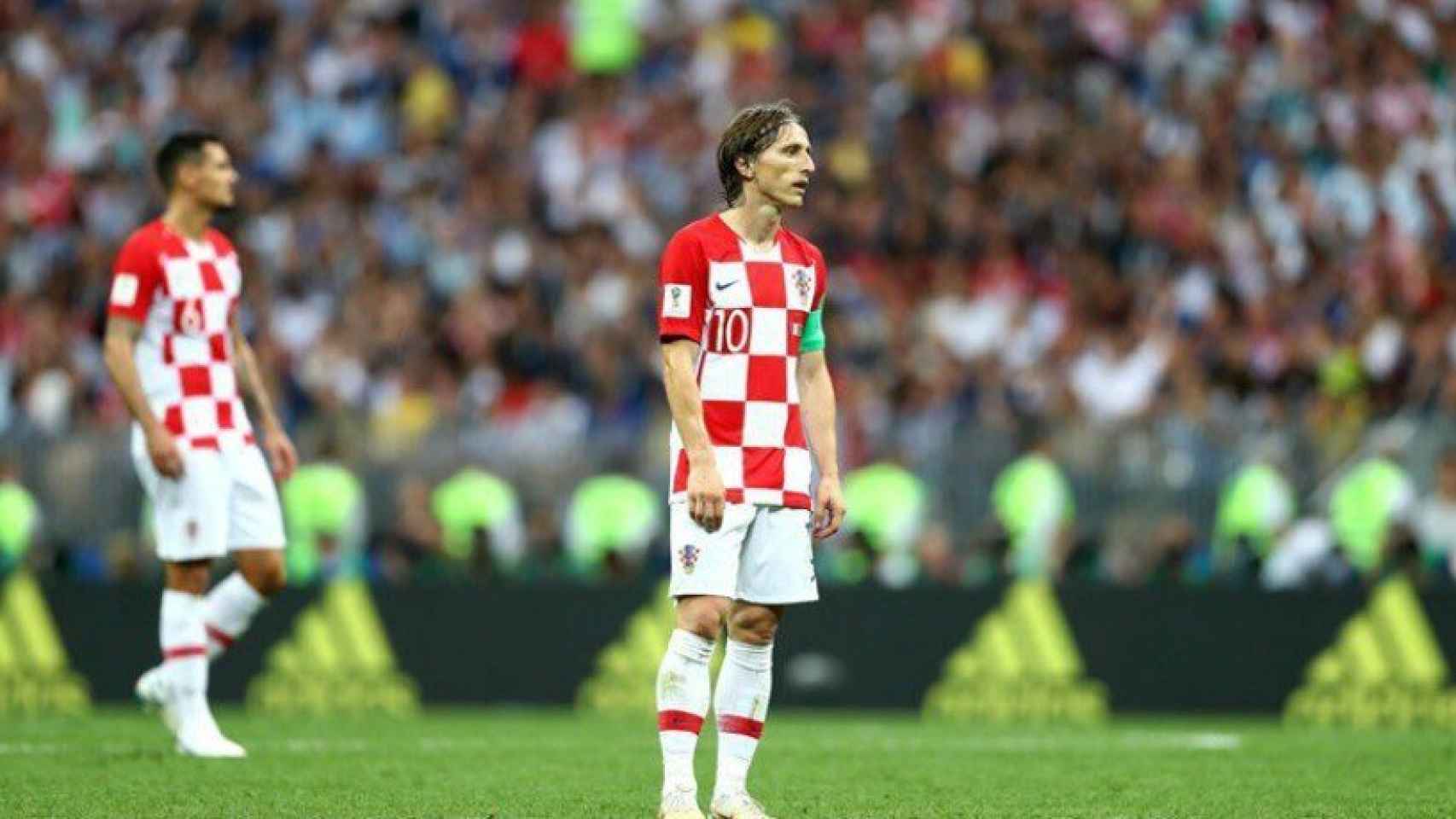 Modric, tras caer en la final del Mundial de Rusia. Foto Twitter (@FIFAWorldCup)