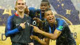 Griezmann, Pogba y Mbappé celebran el Mundial de Francia