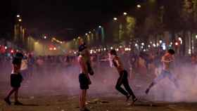 Disturbios, saqueos y destrozos en Francia durante las celebraciones del título mundial.
