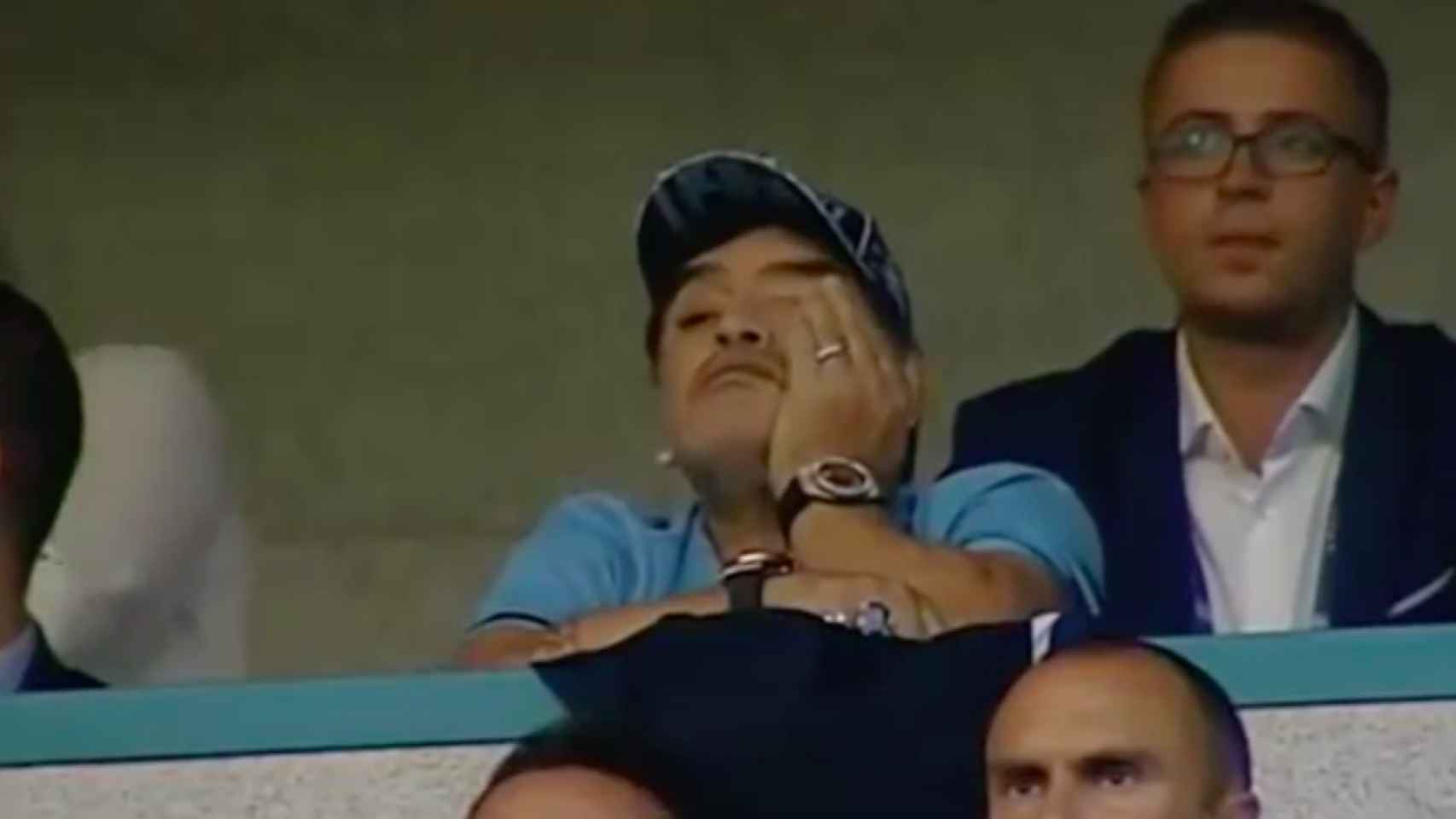 Maradona, en el palco del Dínamo Brest
