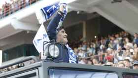 Maradona llega al estadio del Dínamo Brest en Monster Truck. Foto: Twitter (@dynamobrest)