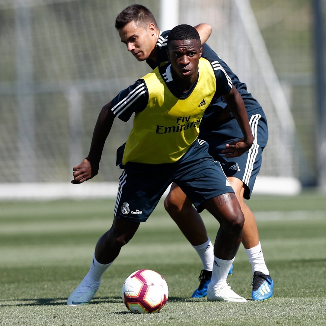 Vinicius durante el entrenamiento del Real Madrid