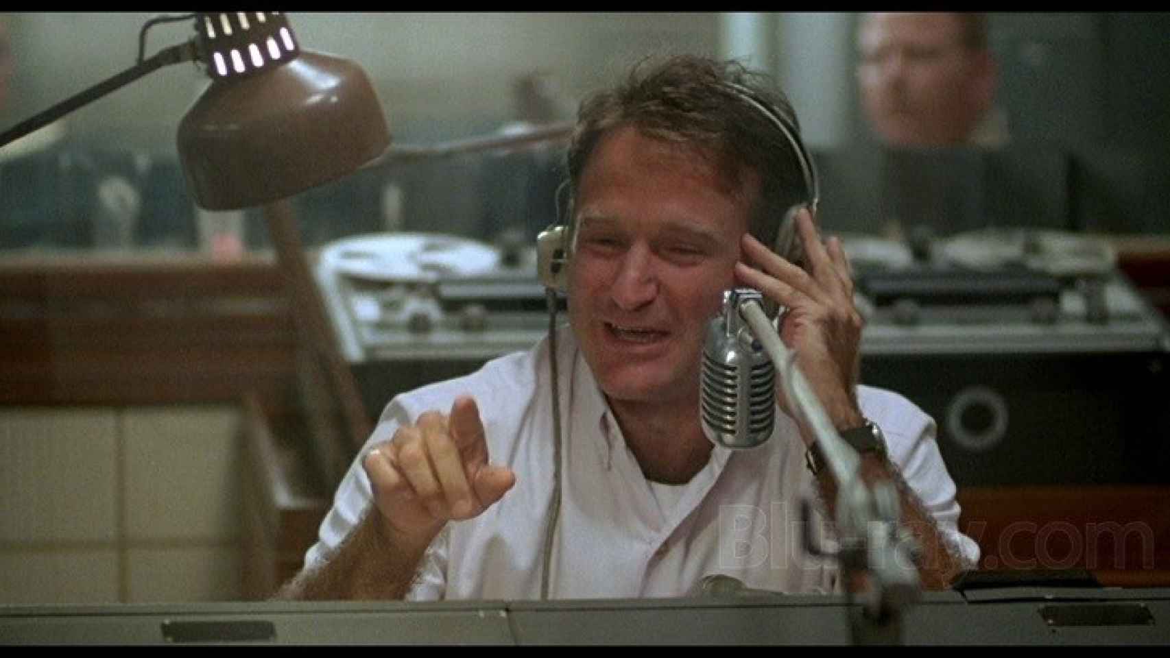 Muere Adrian Cronauer, el locutor que inspiró el personaje de Robin Williams en Good Morning, Vietnam.