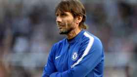 Antonio Conte, dirigiendo al Chelsea. Foto: premierleague.com