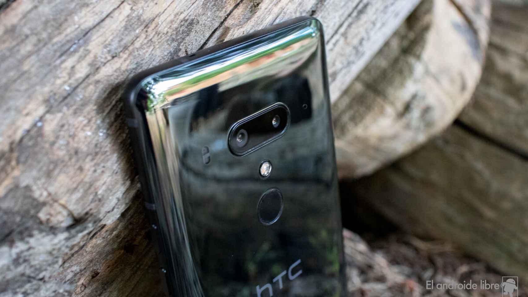 Análisis del HTC U12+, un móvil potente que no sorprende solo por eso