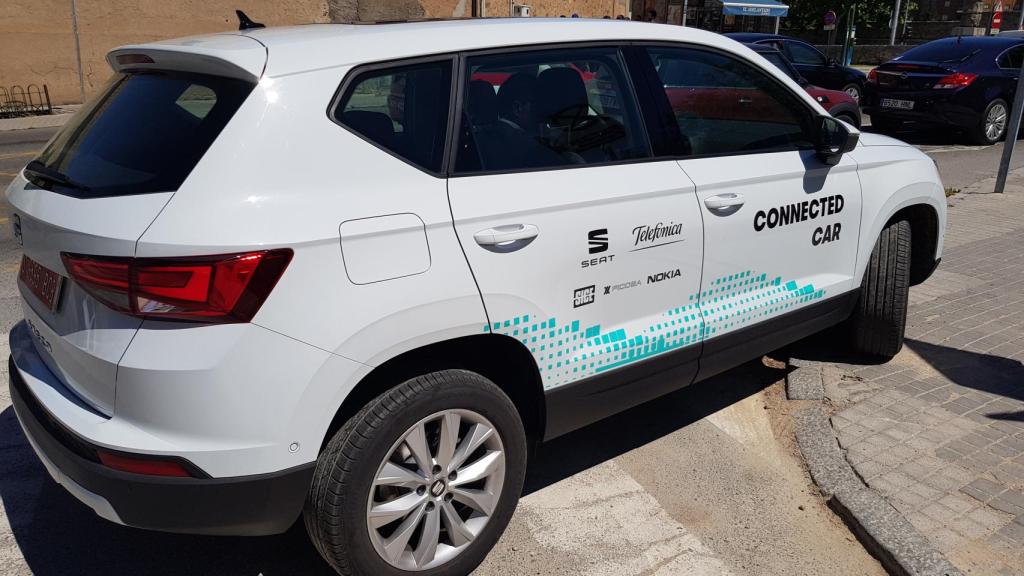 Telefónica presenta con SEAT el coche que habla con la ciudad