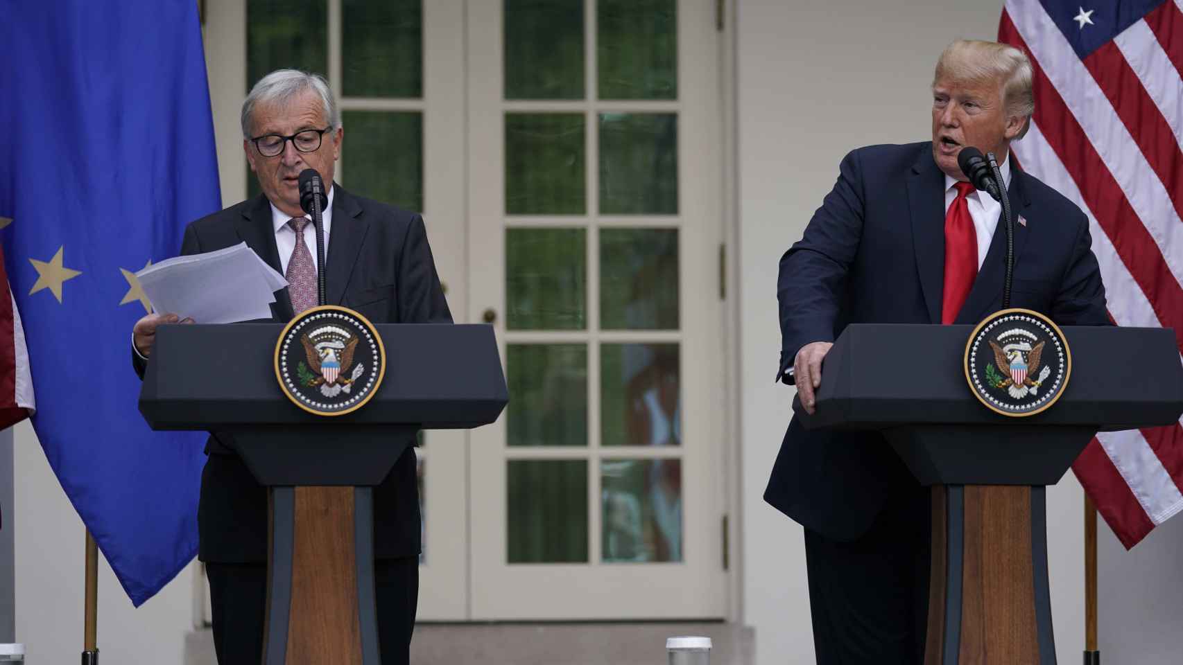 Donald Trump y Jean Claude Juncker durante su comparecencia conjunta en la Casa Blanca.