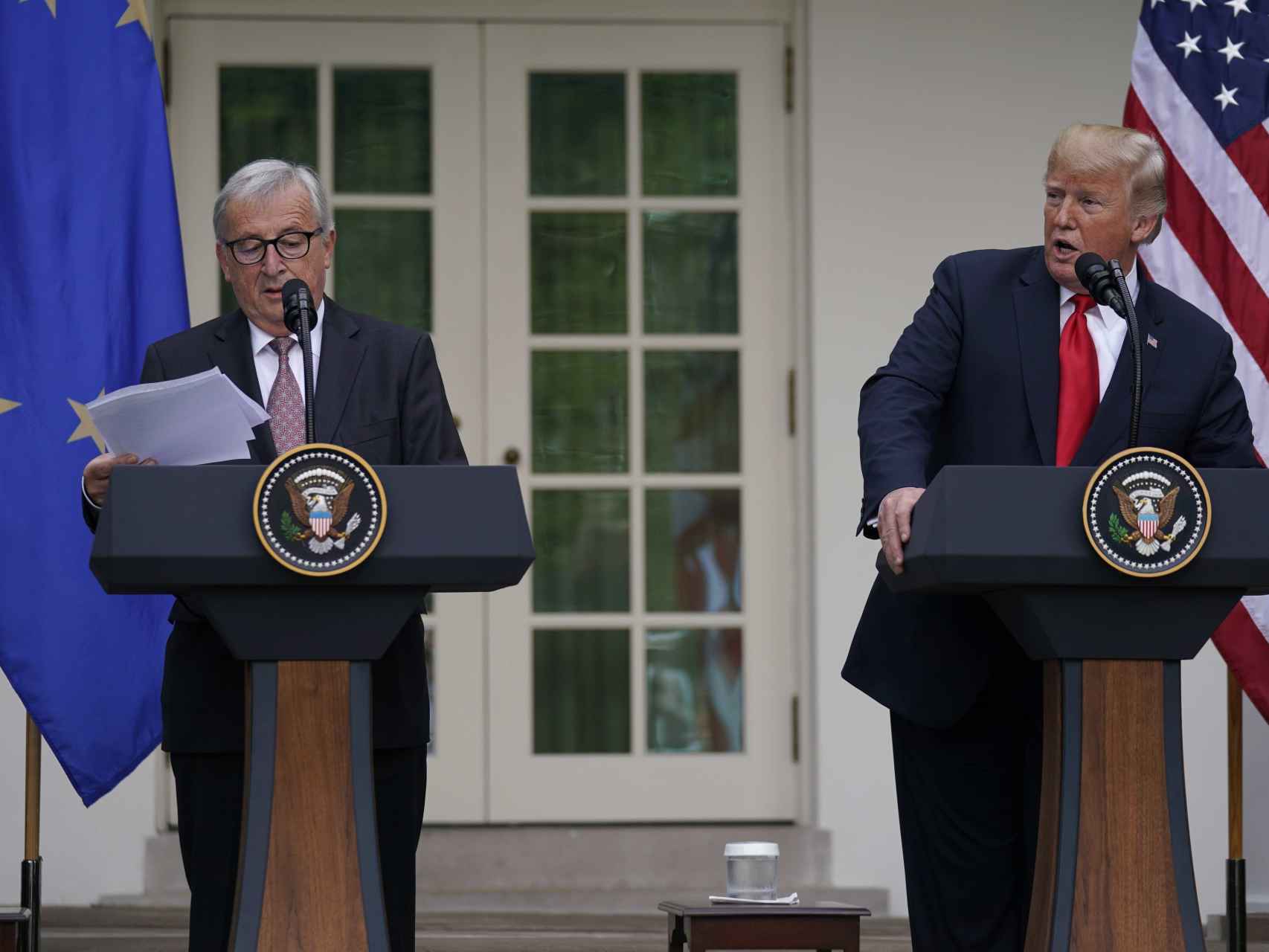 Donald Trump y Jean Claude Juncker durante su comparecencia conjunta en la Casa Blanca.