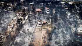 La vista aérea de Mati, una de las zonas afectadas por los incendios.