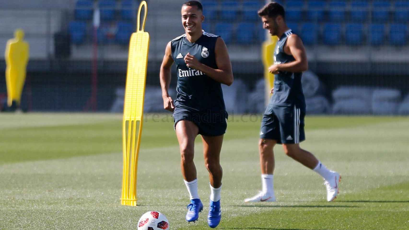 Lucas Vázquez y Asensio entrenando con el Real Madrid