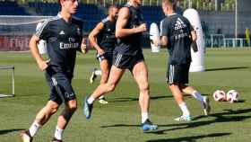 Odriozola, Bale, Kroos y Benzema hacen carrera continua en el entrenamiento del Real Madrid