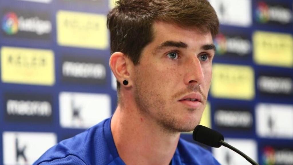 Elustondo en la rueda de prensa con la Real Sociedad. Foto: realsociedad.eus