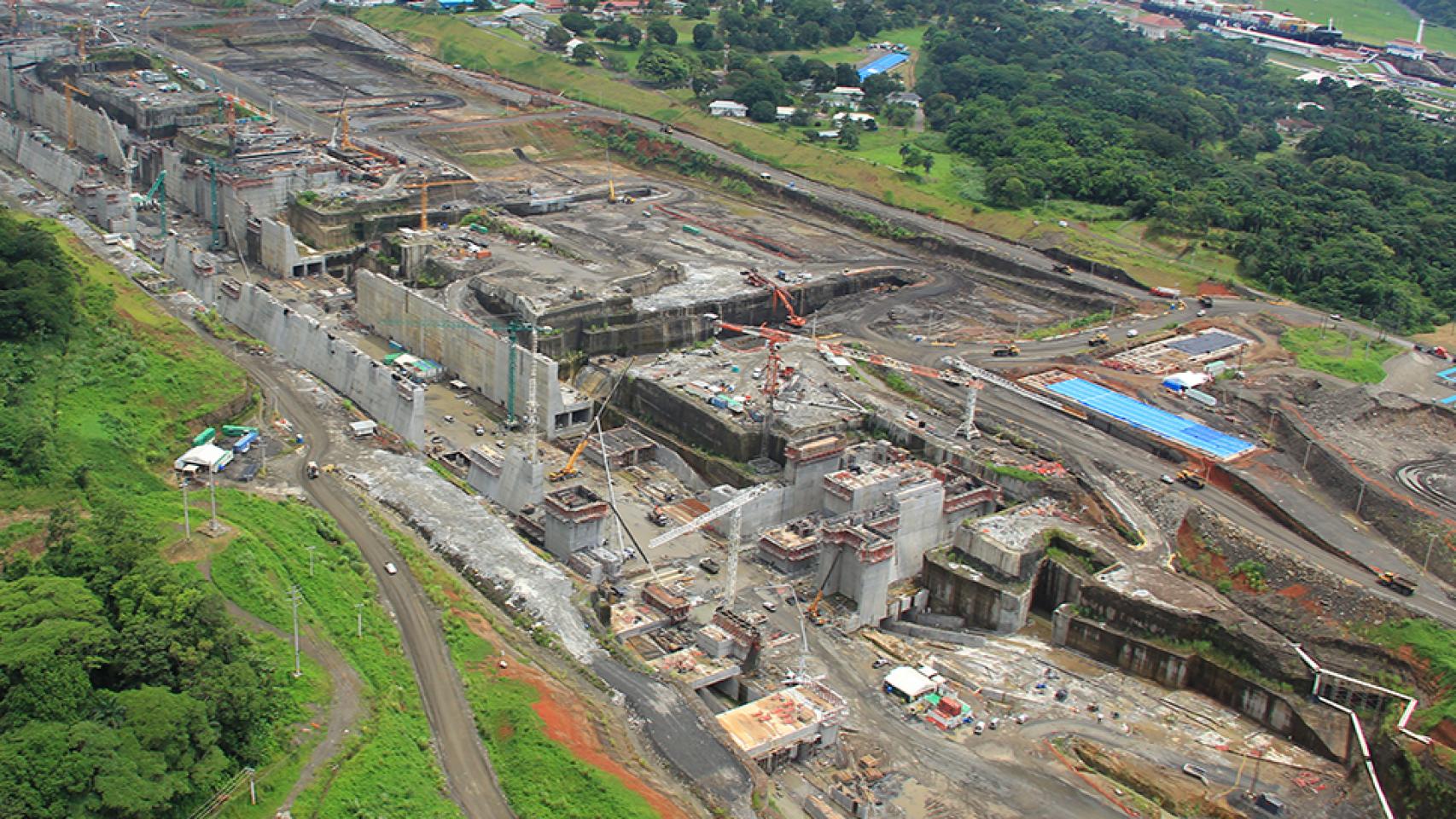 El Canal de Panamá, obra ya finalizada, es un ejemplo de obra de infraestructuras que lleva a cabo la compañía.