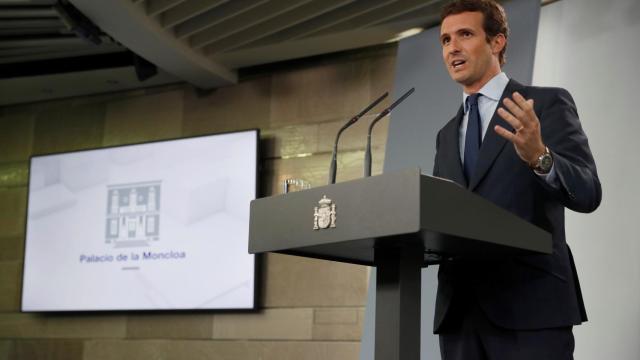 El presidente del PP, Pablo Casado, en su primera rueda de prensa en Moncloa.