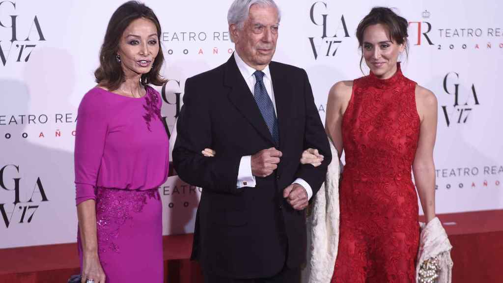 Isabel Preysler, Mario Vargas Llosa y Tamara Falcó.